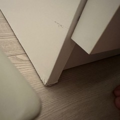 ガラストップ付き　IKEA マルム　チェストの画像
