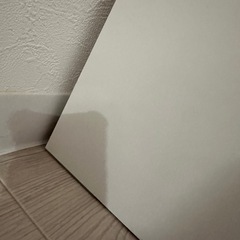 ガラストップ付き　IKEA マルム　チェストの画像