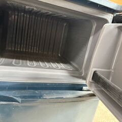 86リットル　サンヨー冷蔵庫　９８年製の画像