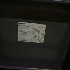 86リットル　サンヨー冷蔵庫　９８年製の画像