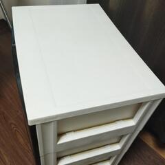 衣装ケースの画像