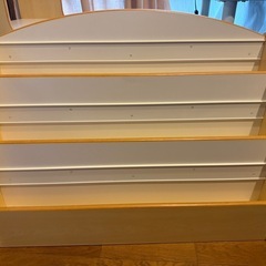 値下げしました【定価93,280円】ネームもつけられるマガジンラックの画像