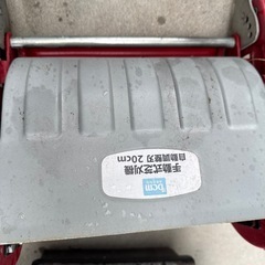 手動式芝刈り機の画像