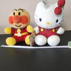アンパンマンとキティーちゃんぬいぐるみの画像