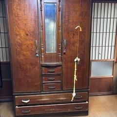 箪笥　古家具の画像