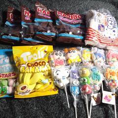 値下げしました！お菓子63点の画像