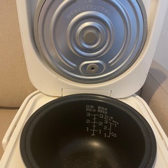 【ハイアール】３合炊き炊飯器の画像