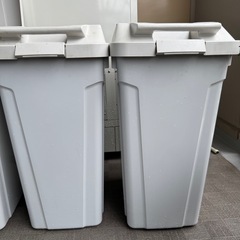 (本日引き渡し決定)45L ガーデニング　掃除用具 ゴミ箱の画像
