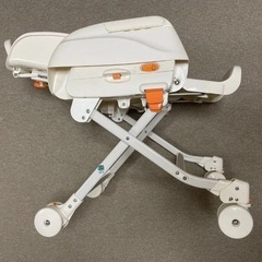 (テーブルなし)超美品コンビ手動ハイローチェアの画像