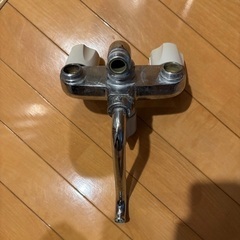 TOTO ツーバルブ　混合栓　蛇口　シャワーの画像