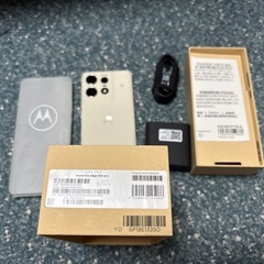 [新品] Softbank版 motorola edge 50s pro バニラクリーム MOSAH1の画像