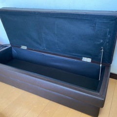 オットマン　ソファ　イス　　下収納
の画像