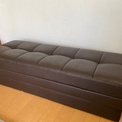 オットマン　ソファ　イス　　下収納
