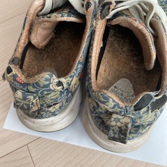 フラワーマウンテン　24.5cm スニーカーの画像
