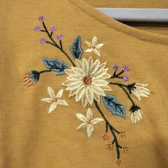 C・O・L・Z・A ☆ コルザ 袖のリボンが可愛い お花の刺繍Ｔシャツ新品タグ付の画像