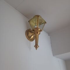 ガス暖炉　シーリングファン　照明器具　BSアンテナの画像