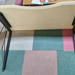 逗子 デスク 机 カーブ型天板 パソコンデスク PCデスク 在宅ワーク ワークデスク 作業 家具 ホワイトデスク コーナーデスク 人間工学 白 ゲーミングデスク オフィス ワーク 在宅勤務 桌子 作業机 組立簡単 ホワイト desk 120cm x 60cm 高さ 73cm 美品 艶 大きい ワイド 重厚感 作業卓 おしゃれ エルゴノミクス デザイン 長方型 フィット 肘や腕をしっかりサポート 木材 素敵 リビング空間 書斎 木製 パーティクルボード 化粧板の画像