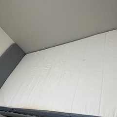 【セミダブル】ベッドフレーム+マットレスの画像