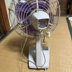 レトロ扇風機の画像