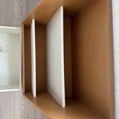 おもちゃ本棚の画像