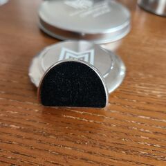 真鍮ミニチュア時計　電池要交換の画像