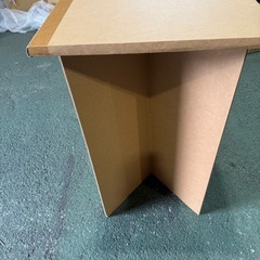 軽くて丈夫！ダンボール作業台 の画像