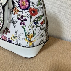 ペレンネ　花柄ハンドバッグ
の画像