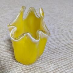 ガラスの花瓶の画像