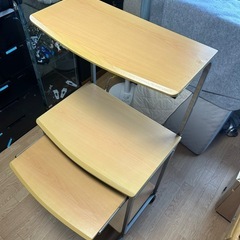 パソコンデスクの画像