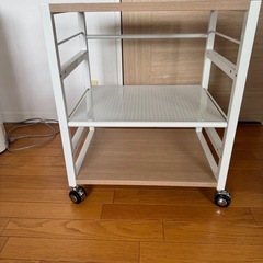 (交渉中)移動式シェルフ　テーブル 棚　の画像
