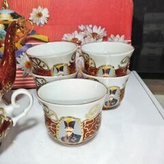 珍しい品物！未使用　イラン王朝のポット系３個、カップソーサー６Pセットの画像