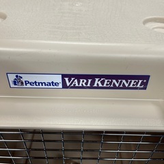 大型犬キャリー　ケージ　petmate VARI KENNEL 2つあります。の画像