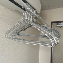 無印良品ハンガー26本の画像