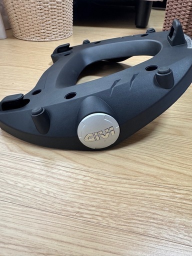 GIVI M5モノキー専用ベース未使用