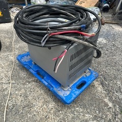 鎌田信号機株式会社　変圧器　トランス　200V→100Vの画像