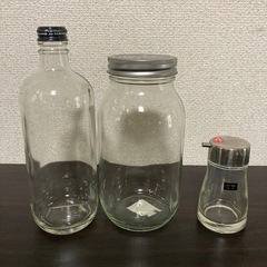 耐熱ガラスポット　ガラス密閉容器　醤油さし　計量カップ　粉ふるいの画像