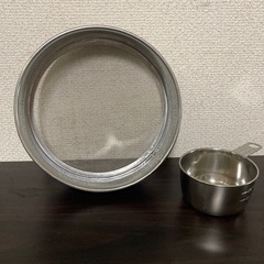耐熱ガラスポット　ガラス密閉容器　醤油さし　計量カップ　粉ふるいの画像