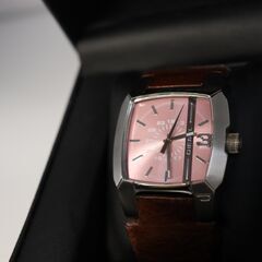 【ジャンク品】DIESEL（ディーゼル）腕時計　レディース　DZ-1999の画像