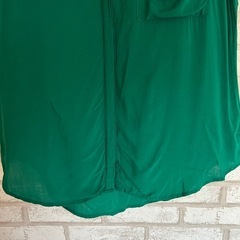 レーヨン100% オールドネイビー　トップス　ノースリーブ 緑　Mサイズの画像