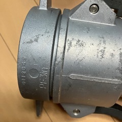 農業用エンジンポンプの金具2個の画像