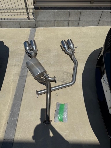 プリウス30 4本出しマフラー