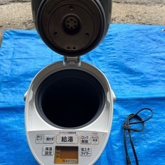 電気ポットの画像