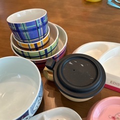 子供向け等の食器の画像