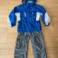 FABLICE スキーウェア 150サイズ　中古美品 FABLICE子供用スキーウエア上下セット（150cm） (you155) 新桐生