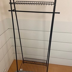 ハンガーラックの画像