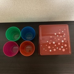 カラフルコップ×4 プラ製重箱×3の画像
