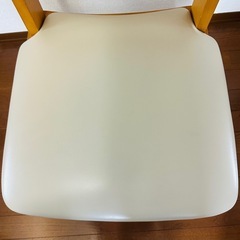 ニトリ　ダイニングチェア　椅子　　天然木の画像