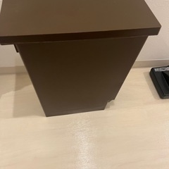 ゴミ箱の画像