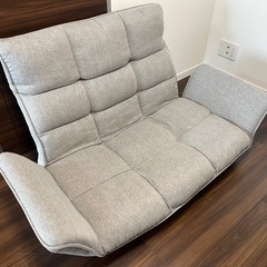 カインズ　ヘッドレスト付き リクライニングソファの画像