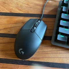 ロジクール G512 キーボード ＋ M-U0052ゲーミングマウス 2点セットの画像